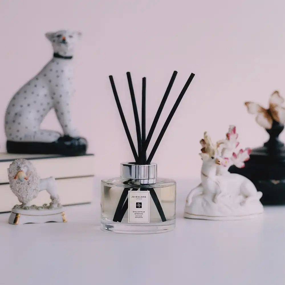 English Pear & Freesia Reed Diffuser jomalone