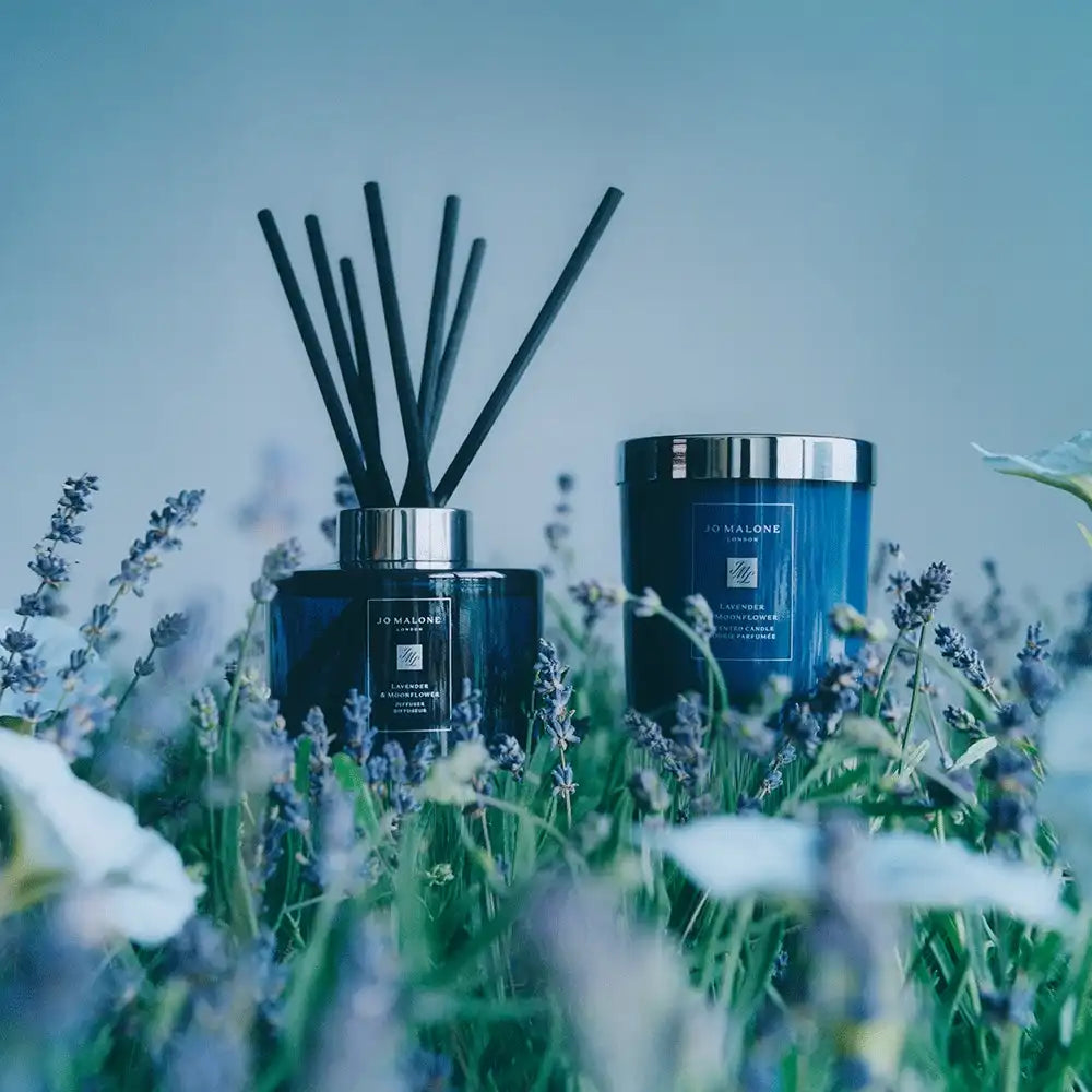 Lavender & Moonflower Scented Candle jomalone