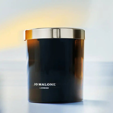 Oud & Bergamot Scented Candle